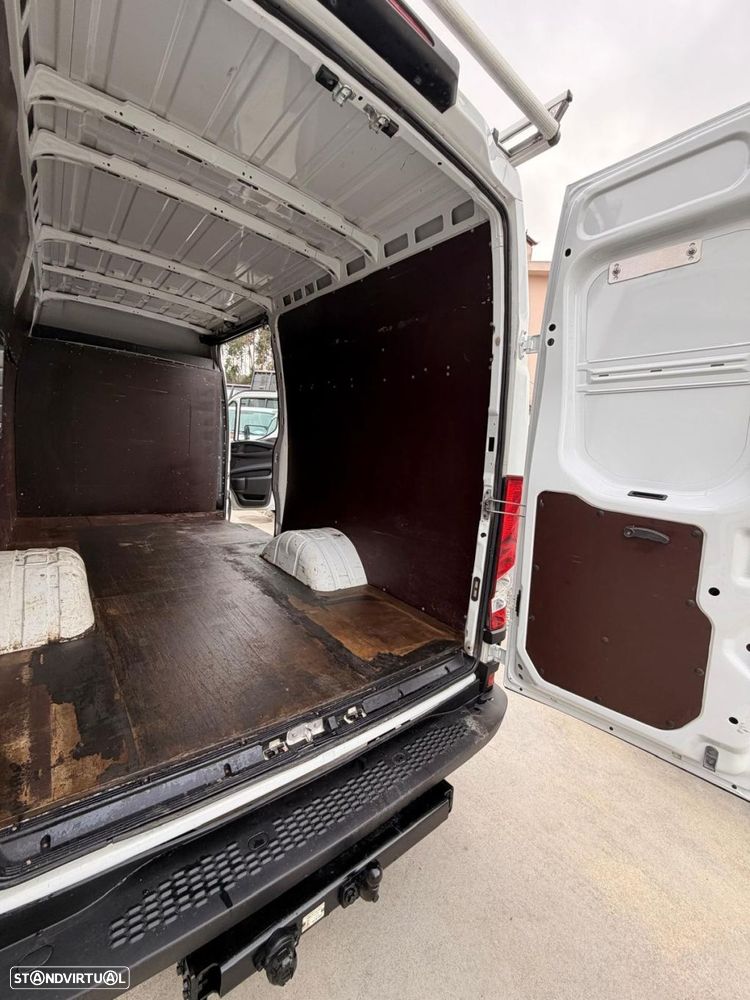 Iveco Daily 35-180 - 3.0 Rodado Duplo - 10