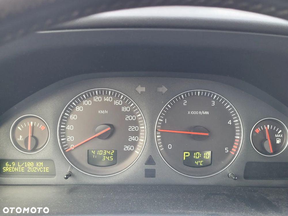 Volvo V70 2.4 D AWD Momentum - 9