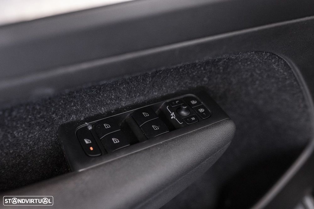 Volvo XC 40 T5 Recharge DKG Plus Dark - 27