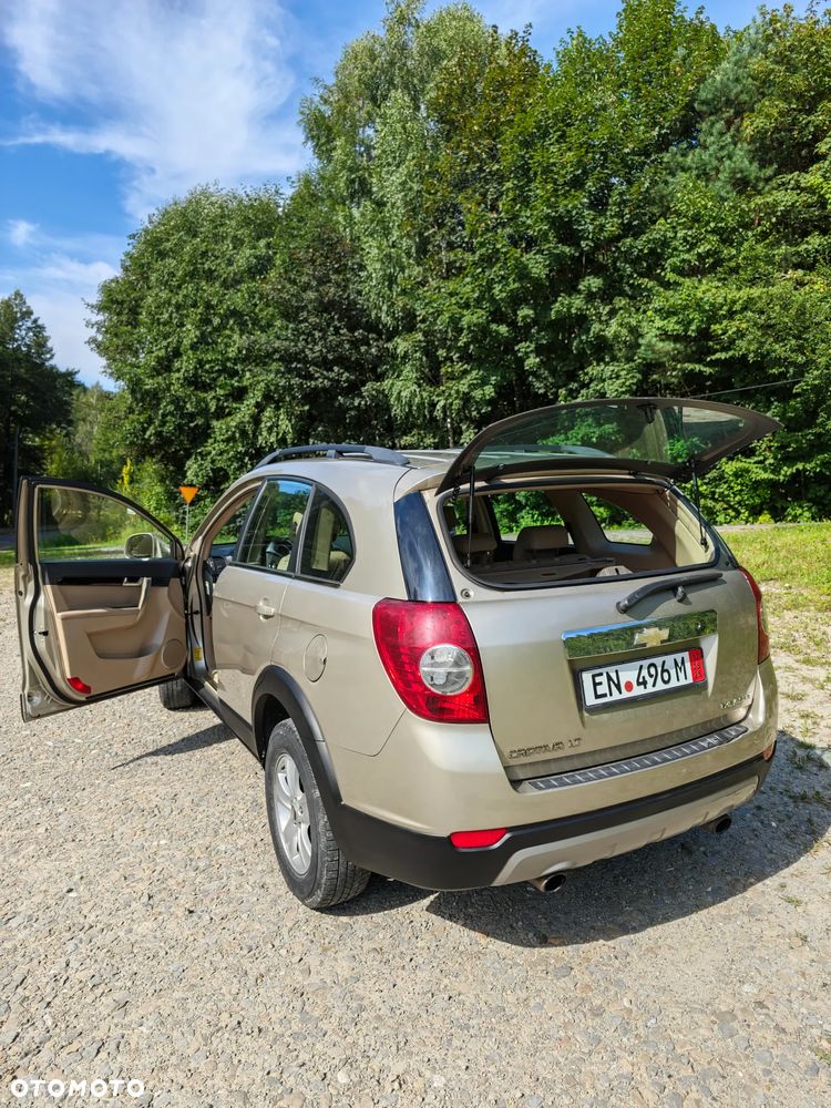 Chevrolet Captiva 2.0 d LT high 5os - 9