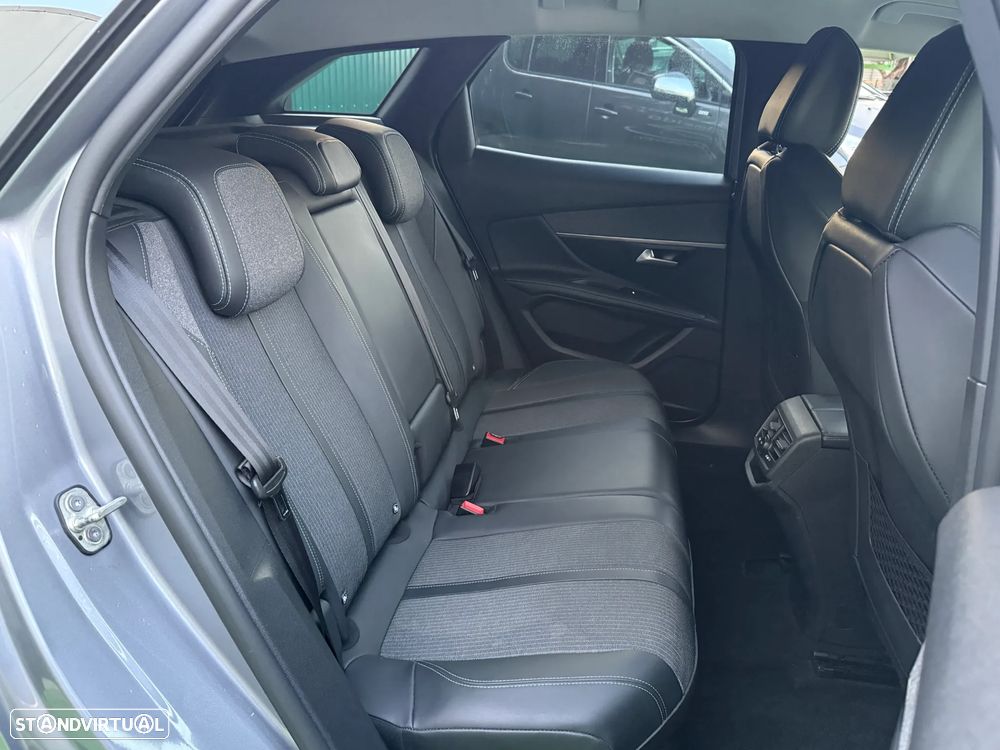 Peugeot 3008 1.5 BlueHDi Allure Pack - 26