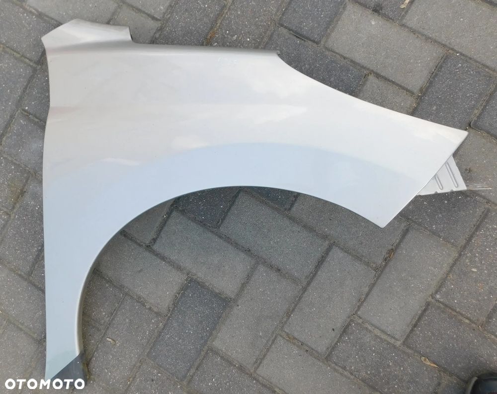 błotnik prawy przód PEUGEOT 207 ETS