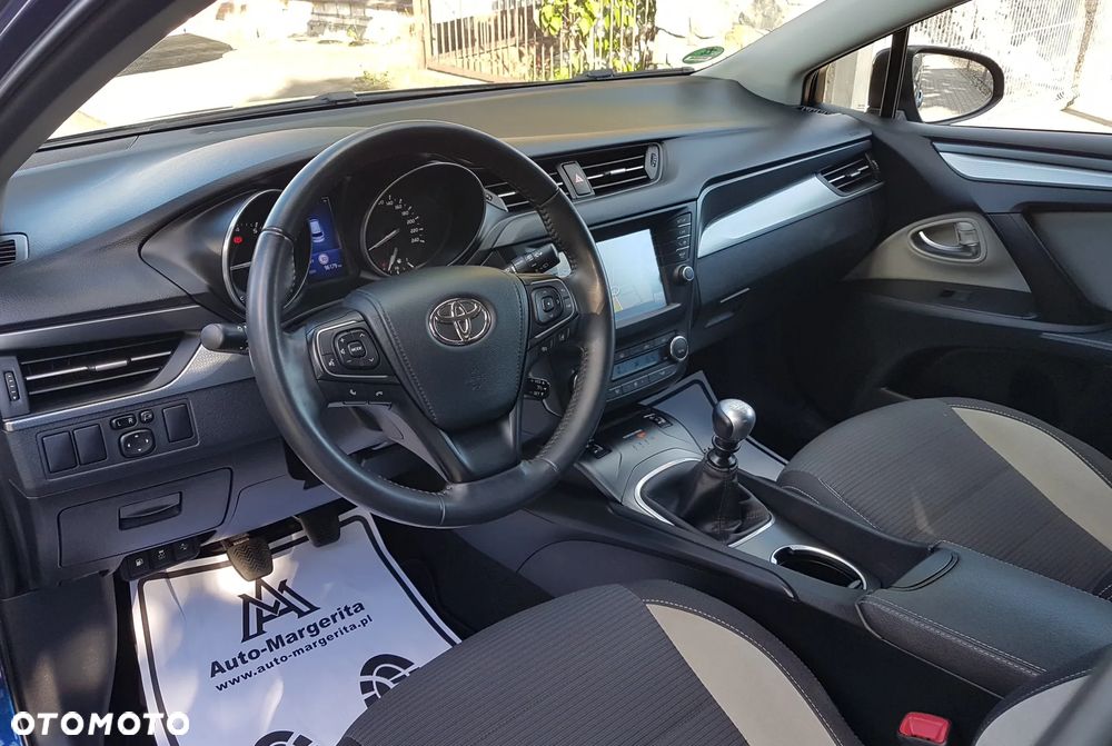 Toyota Avensis Touring Sports 1.8 Team Deutschland - 15
