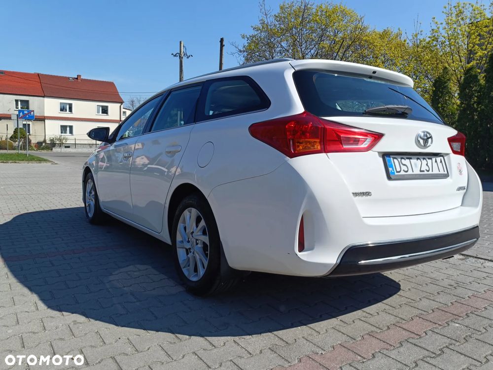 Toyota Auris 1.6 Prestige - 37