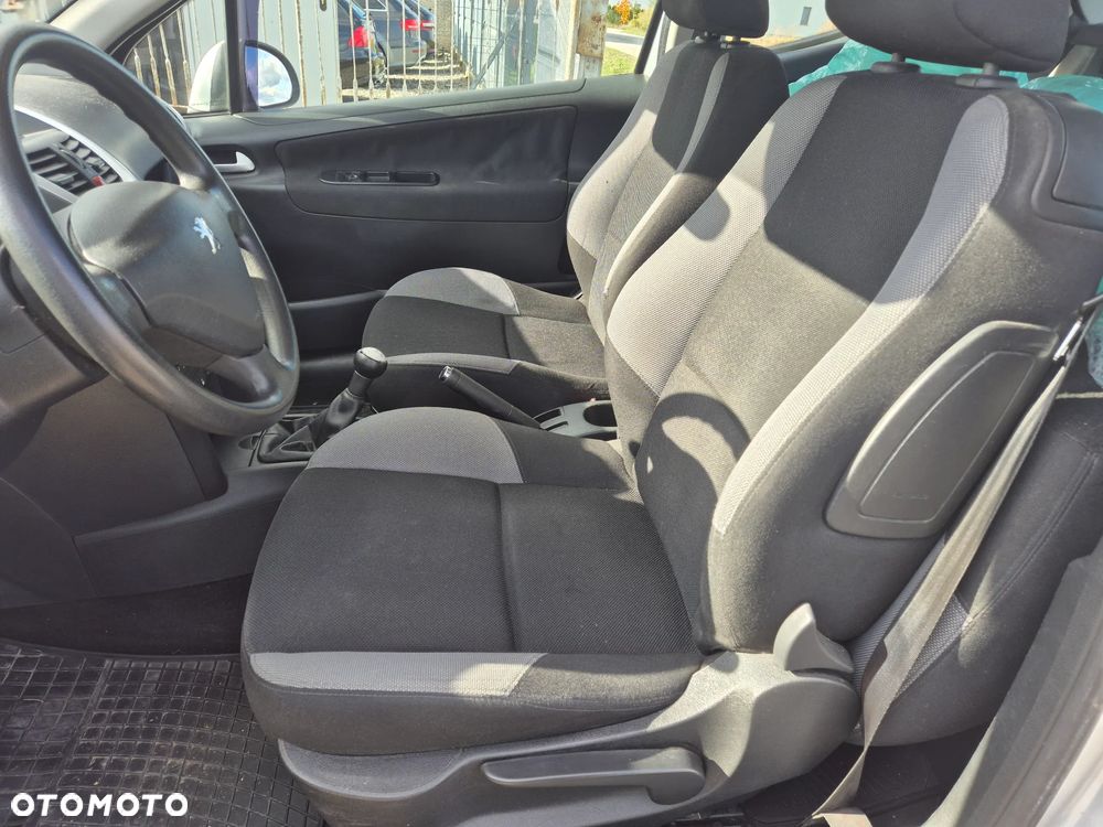 Peugeot 207 1.4 16V Trendy - 11