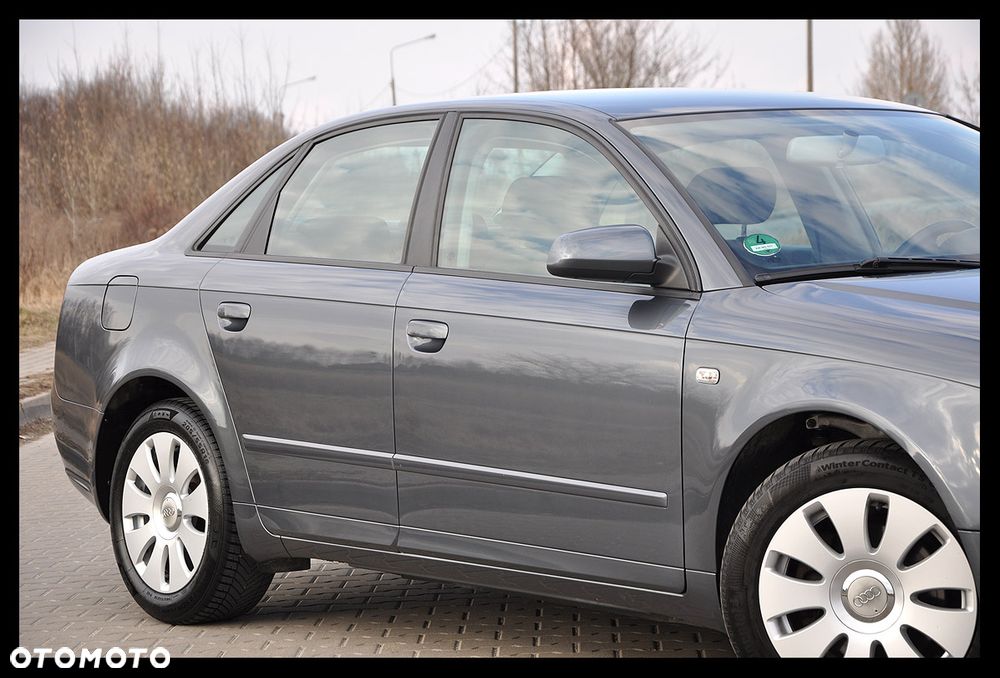 Audi A4 Limousine - 13