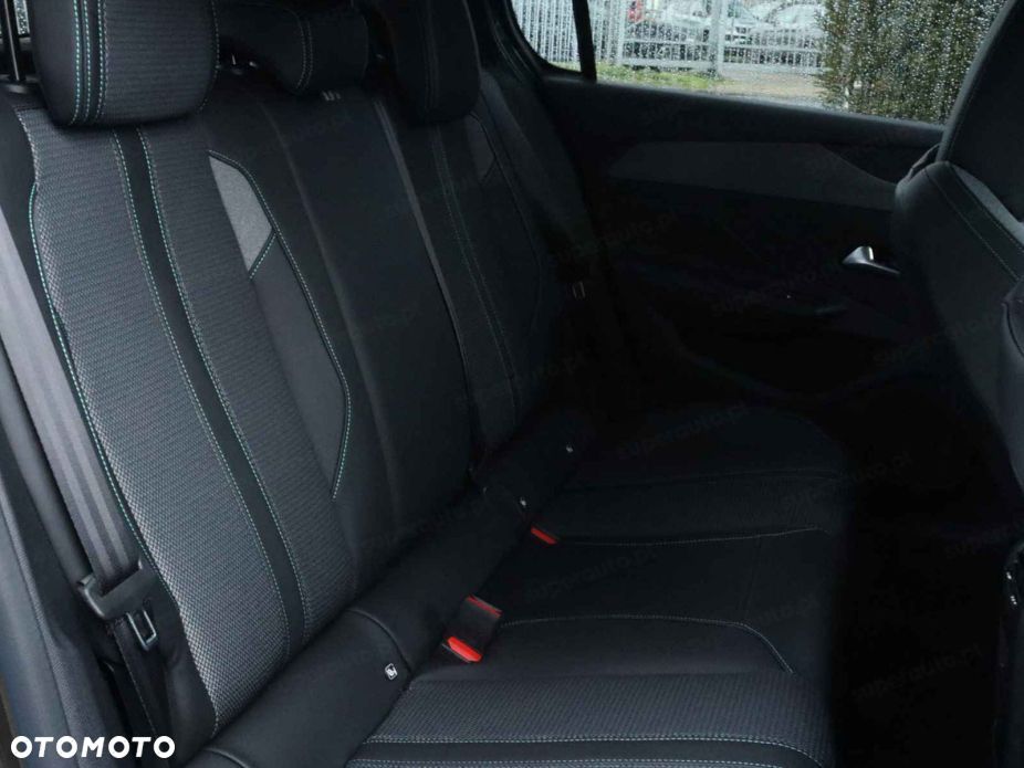 Peugeot 308 1.2 mHEV Allure S&S e-DCS6 - 10