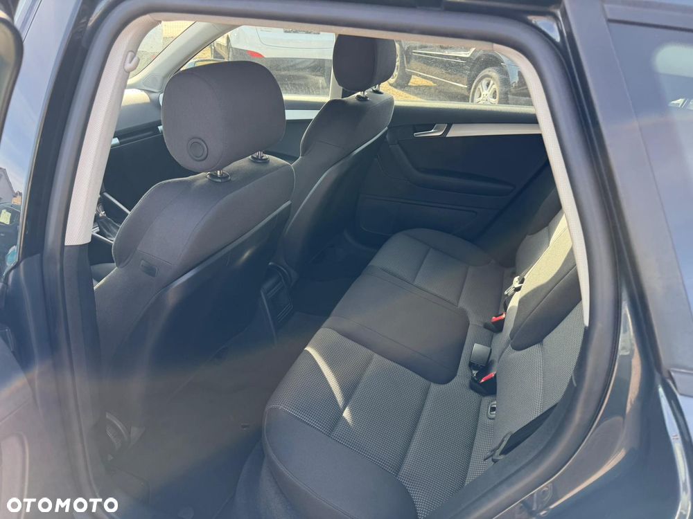 Audi A3 Sportback 2.0 TDI Ambiente - 13