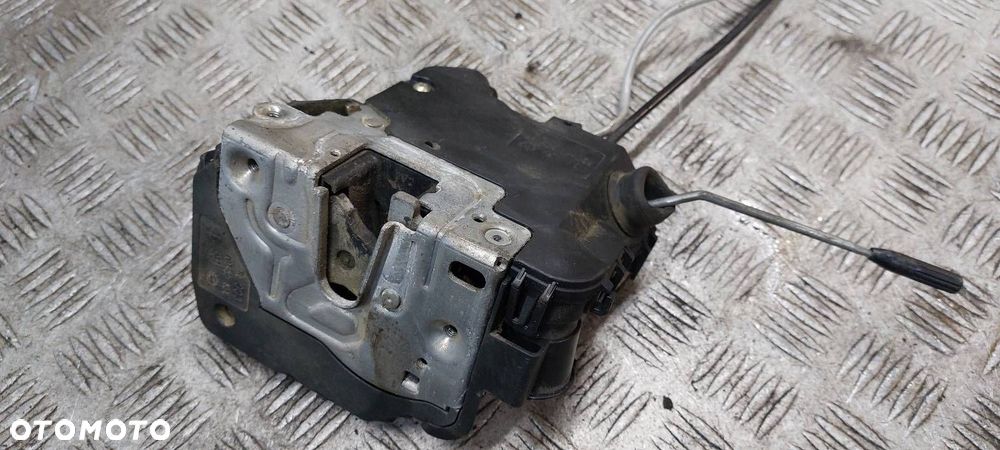 ZAMEK DRZWI PRAWY PRZÓD MERCEDES CL203 C180 2PIN - 3