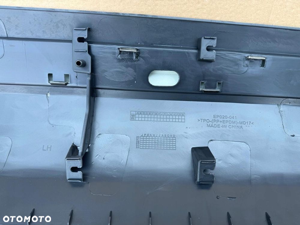 nowa listwa drzwi prawa przod ford explorer 2020 - 2