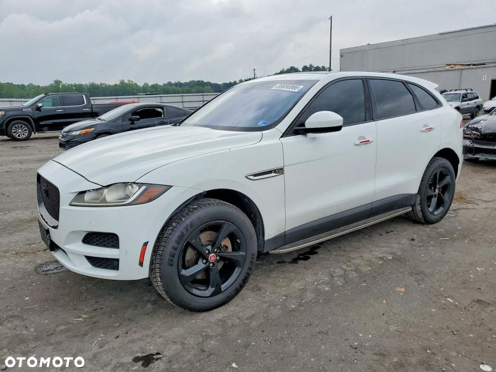 Jaguar F-Pace - 1