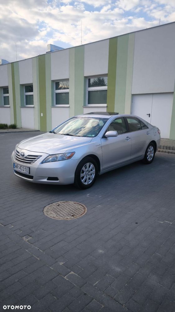Toyota Camry - 2