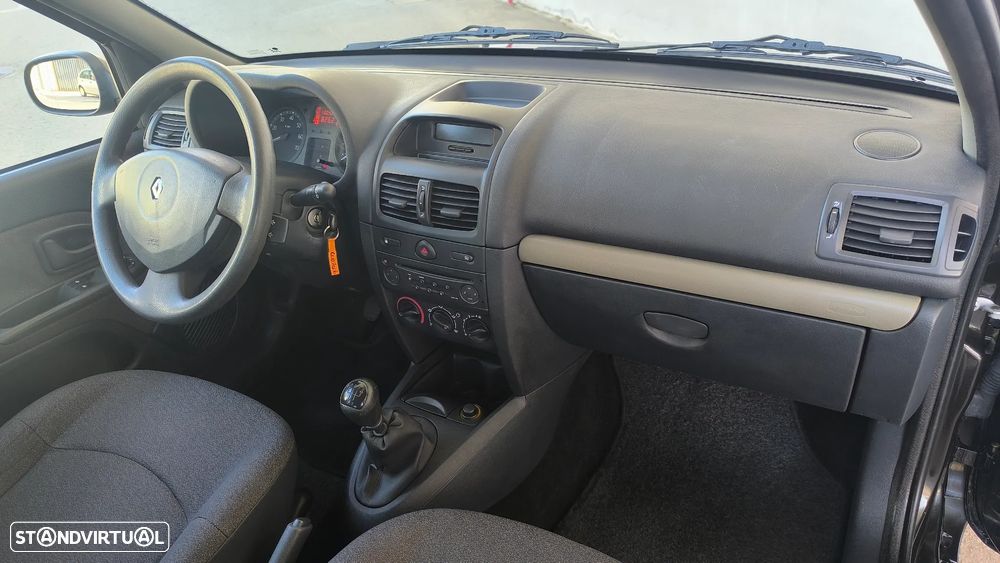 Renault Clio 1.2 16V Pack - 8