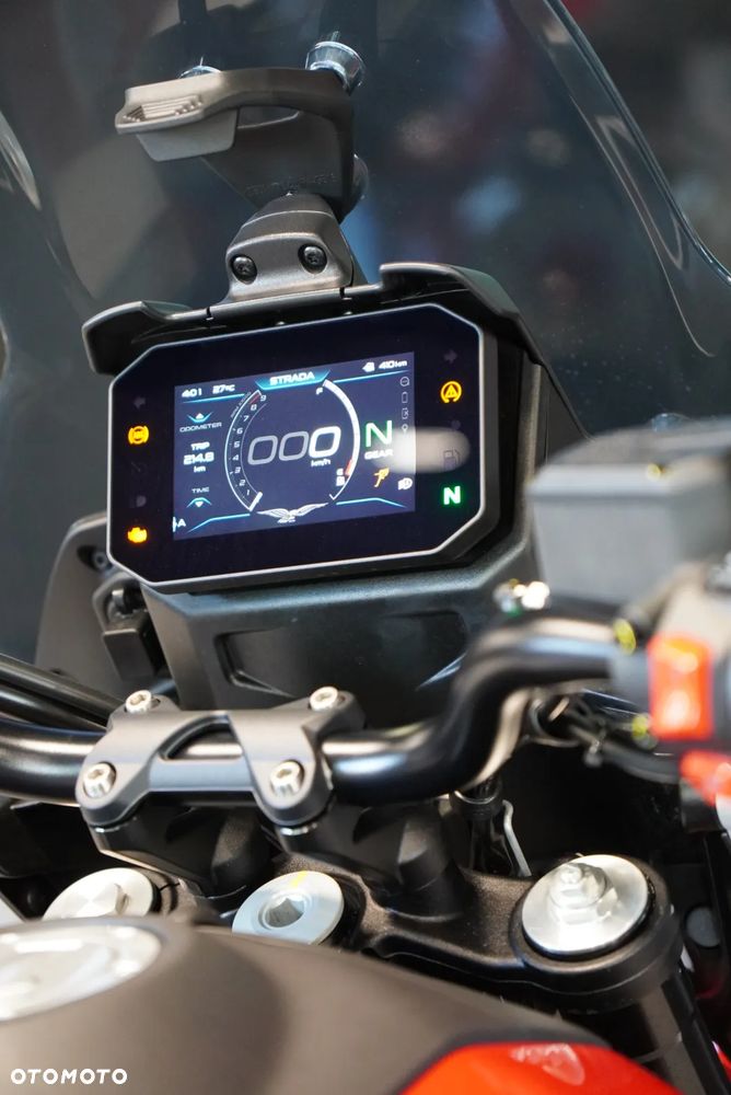 Moto Guzzi V85 - 11