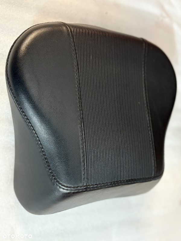 Harley Davidson Breakout siedzenie tylne pasażera