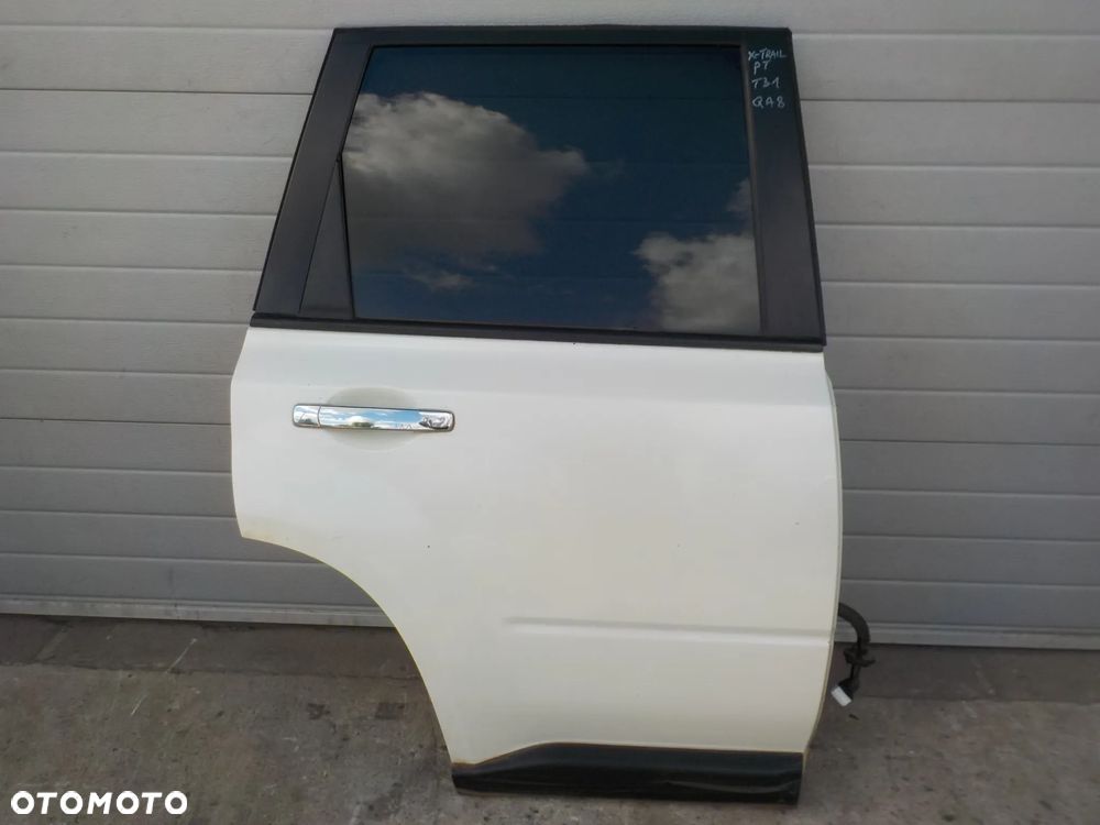 NISSAN X-TRAIL T31 LIFT DRZWI PRAWE TYŁ TYLNE  KOLOR QA8