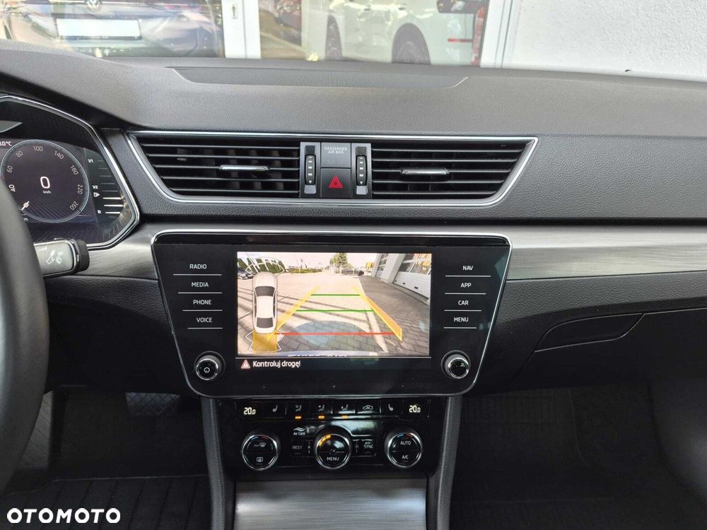 Skoda Superb 2.0 TSI Style DSG - 11
