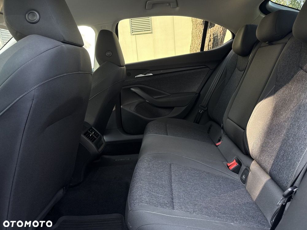 Skoda Superb 1.5 TSI mHEV Essence DSG - 33