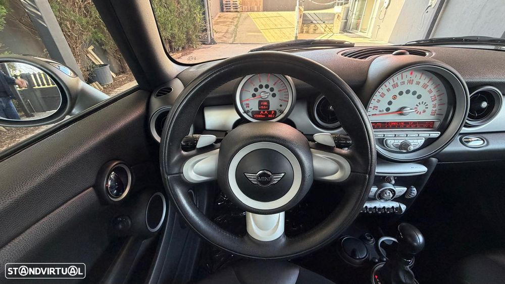 MINI 3 Portas Cooper D Auto - 11