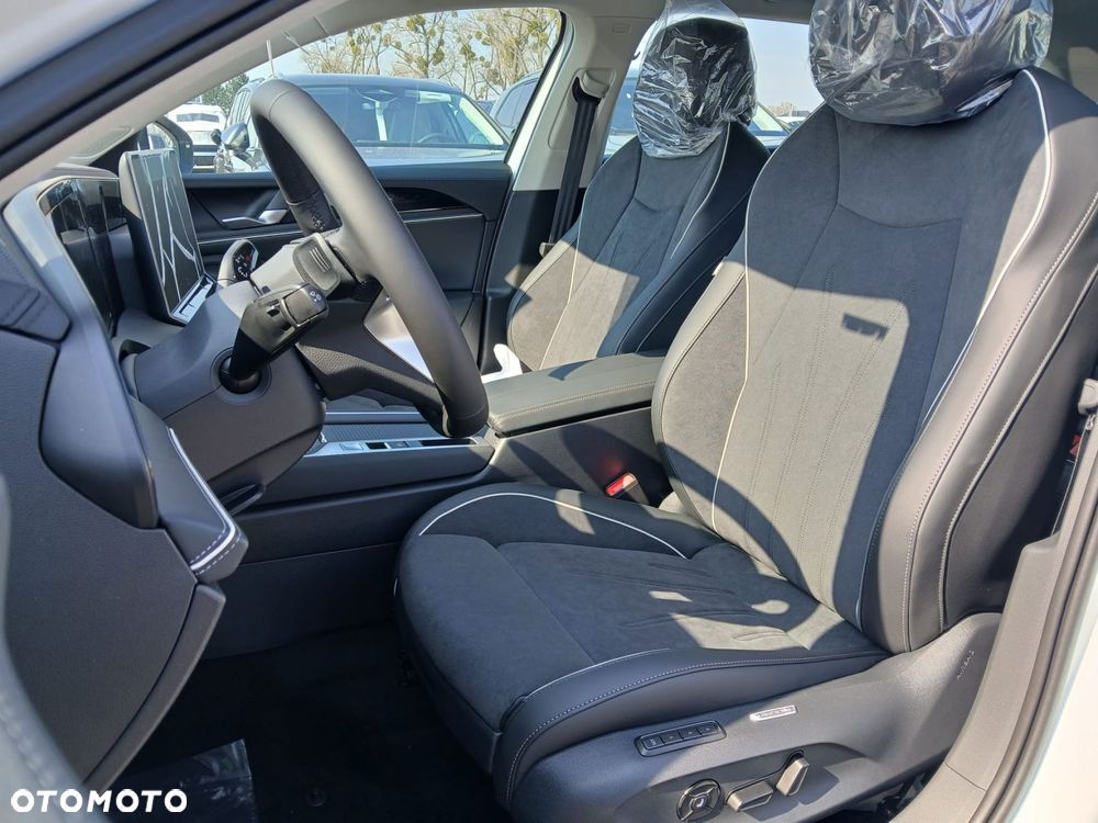 Volkswagen Passat - 11