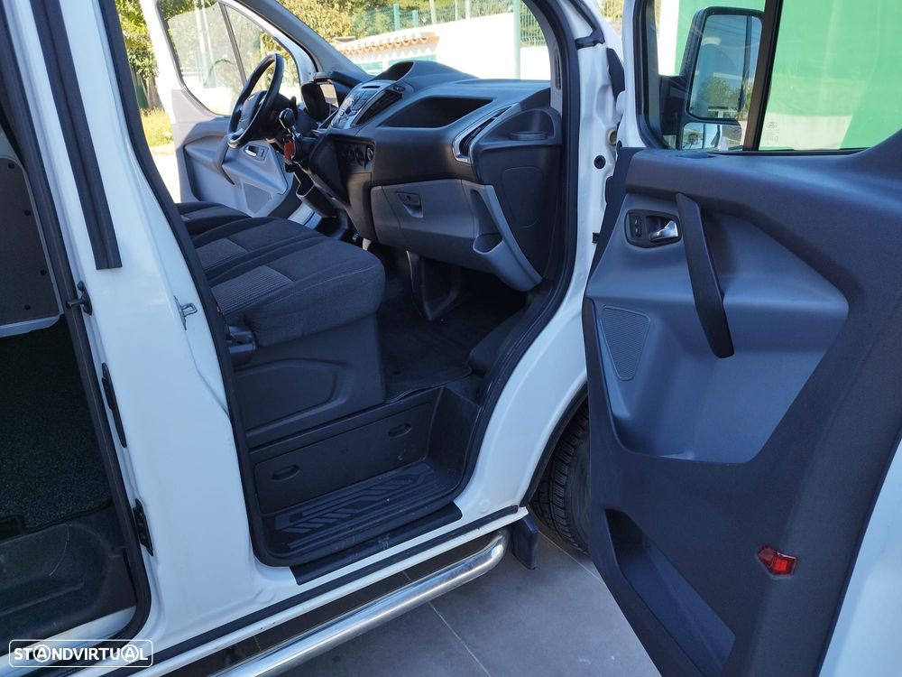 Ford Transit Custom  2.2 Tdci 125 Cv L2H1 Cabine  Dupla 6 Lugares - 21