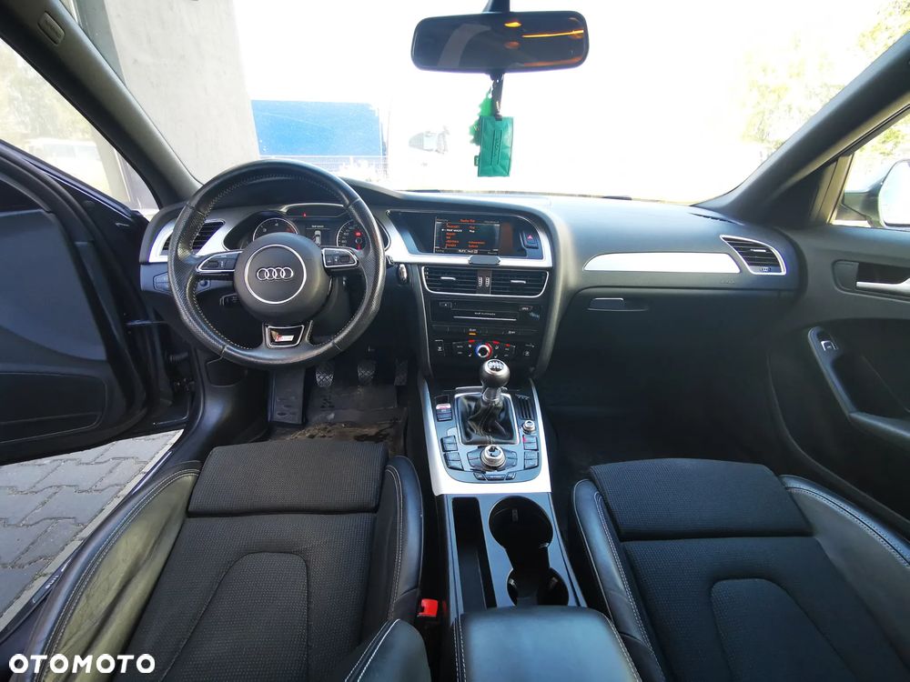 Audi A4 Avant 2.0 TDI DPF clean diesel S line Sportpaket - 10
