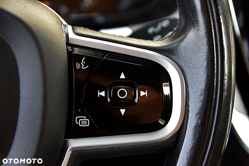 Volvo V60 T6 AWD Recharge Geartronic Inscription Expression - 32