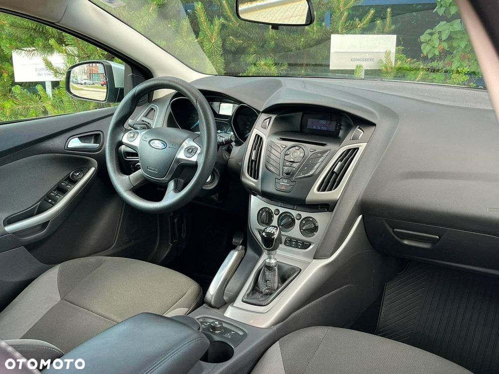 Ford Focus - 10