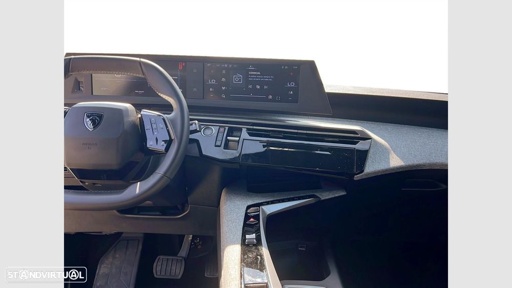 Peugeot 5008 1.2 Hybrid Allure Pack e-DCS6 - 19