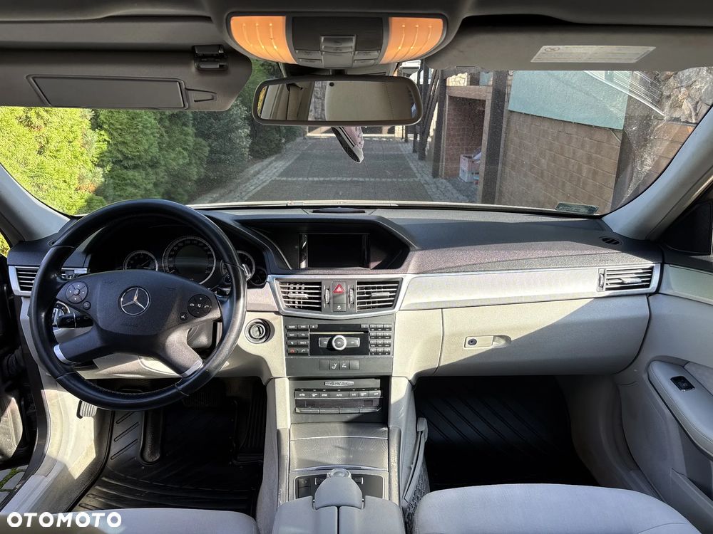 Mercedes-Benz Klasa E 350 CDI 4-Matic BlueEff - 19