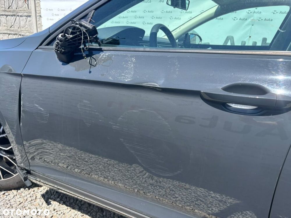Volkswagen Passat Variant 1.6 TDI SCR DSG Trendline - 12