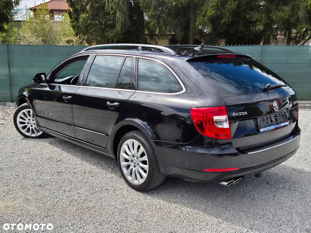 Skoda Superb 2.0 TDI PD DSG Elegance - 6