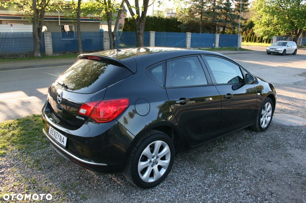 Opel Astra 1.4 Turbo ecoFLEX Start/Stop Exklusiv - 8