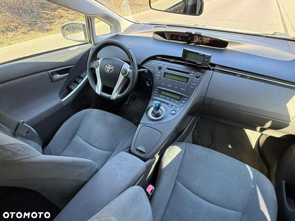 Toyota Prius 1.8 HSD Active - 26