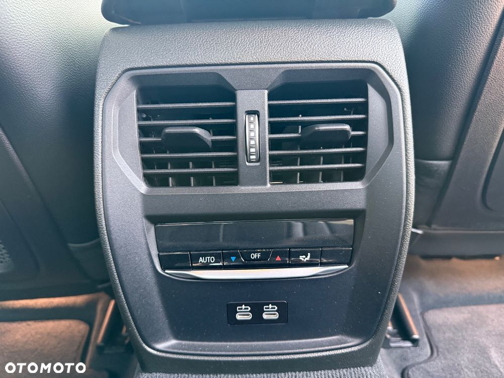BMW Seria 3 318i - 10