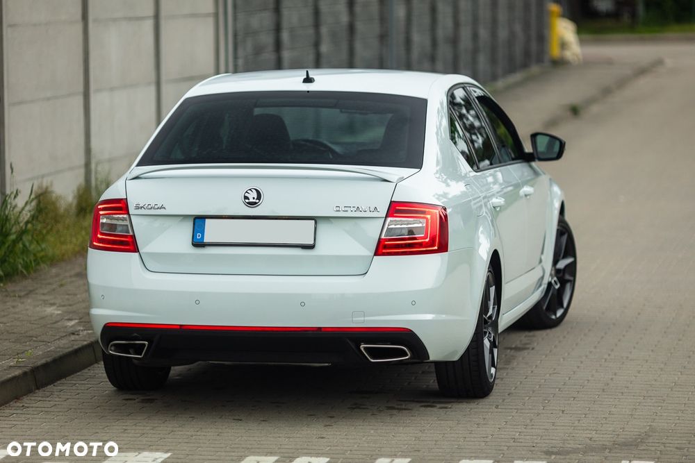 Skoda Octavia 2.0 TDI DSG RS - 14
