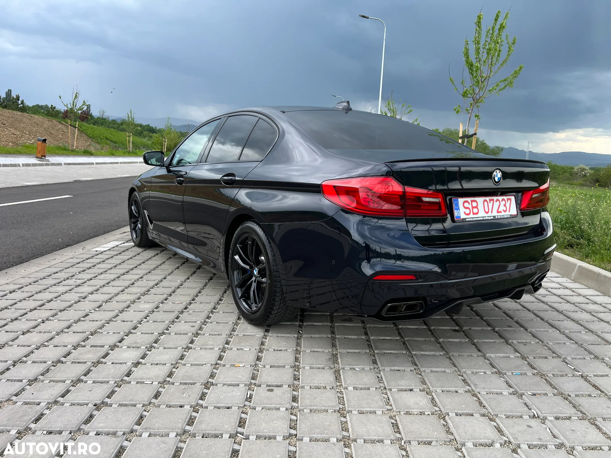 BMW M5 M550i xDrive AT - 9