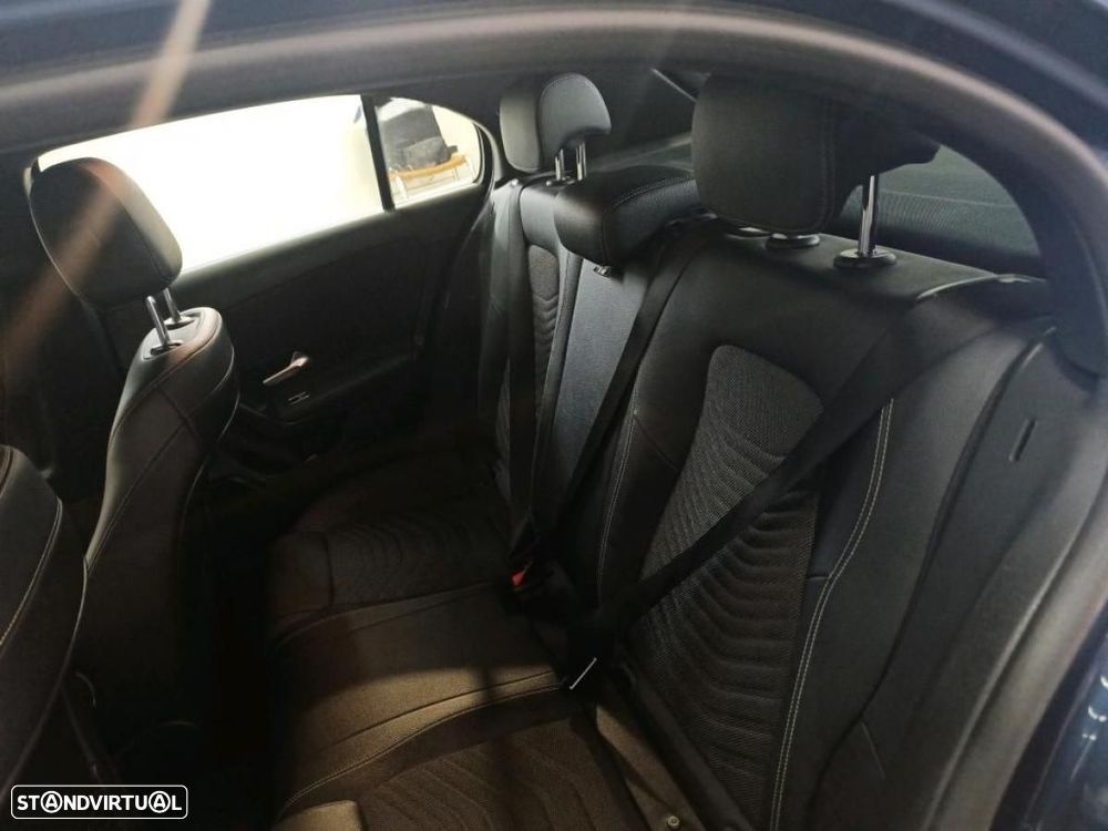 Mercedes-Benz A 160 d Business Solutions — fotografia 4