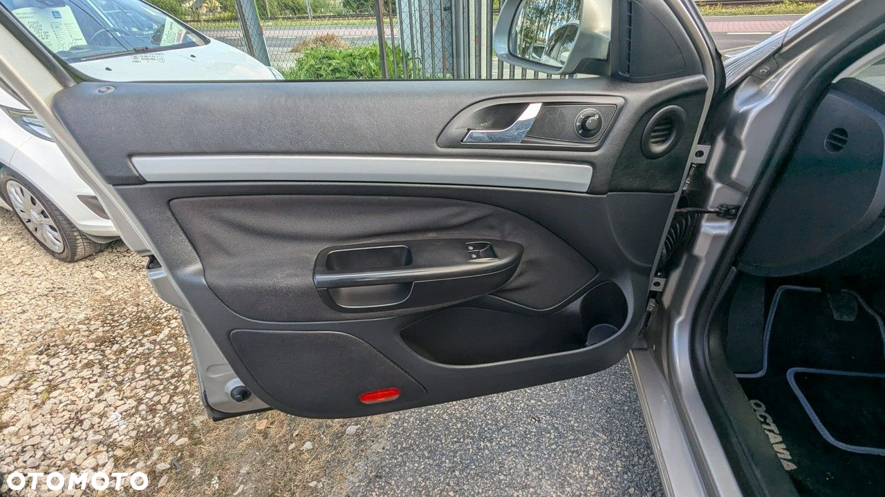 Skoda Octavia - 25
