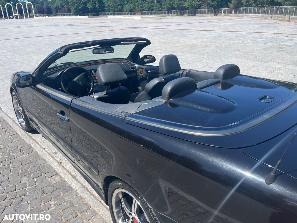 Mercedes-Benz CLK - 12