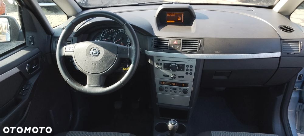 Opel Meriva 1.6 16V (Essentia) - 8