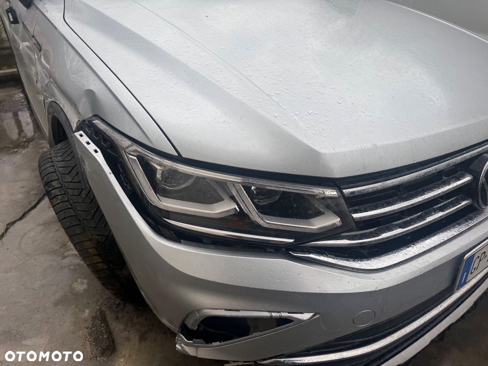 Volkswagen Tiguan 2.0 TDI SCR 4MotION DSG R-Line - 4
