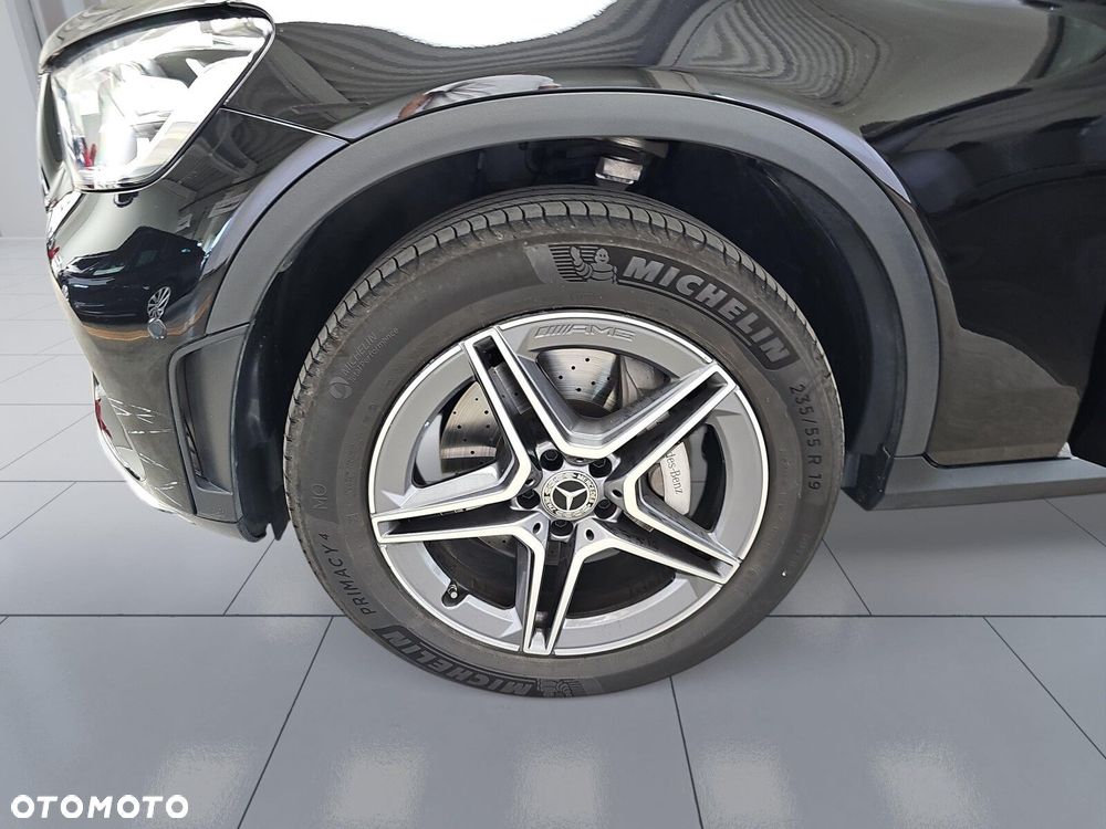 Mercedes-Benz GLC 300 e 4-Matic - 27