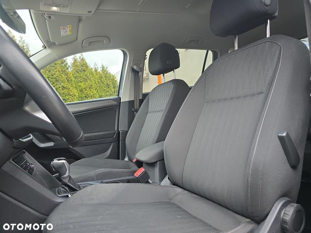 Volkswagen Tiguan - 12