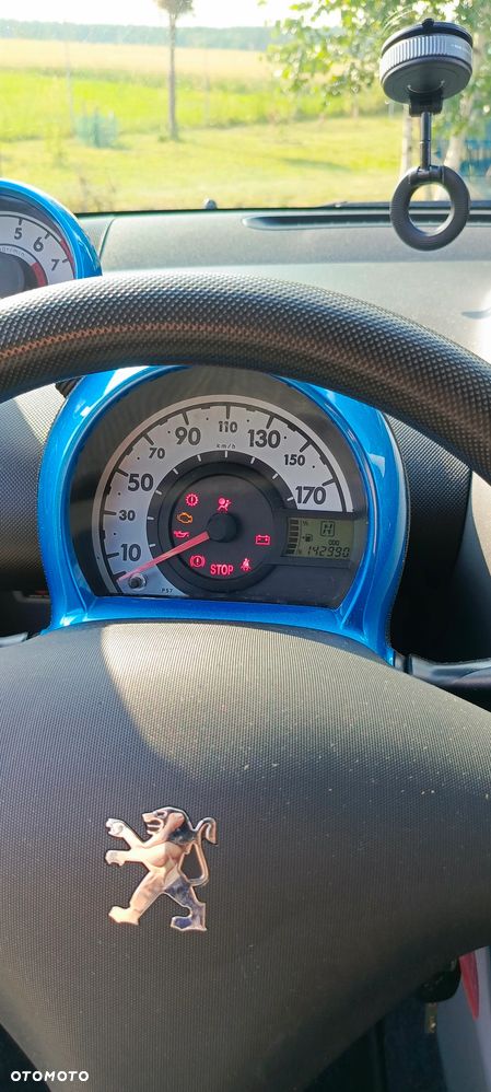 Peugeot 107 - 12