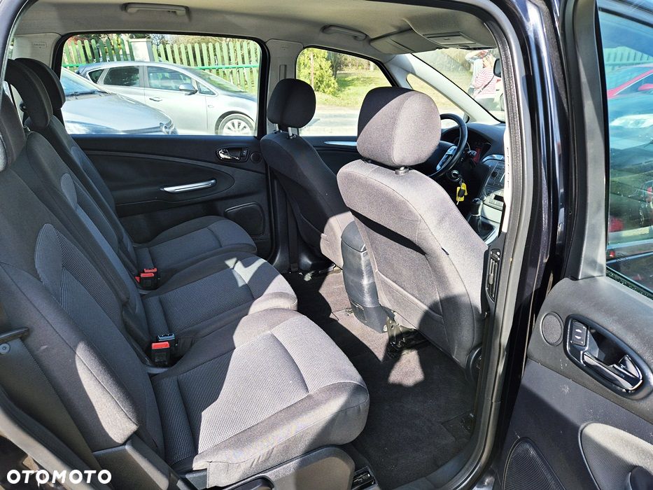 Ford S-Max 2.0 Viva Titanium - 36