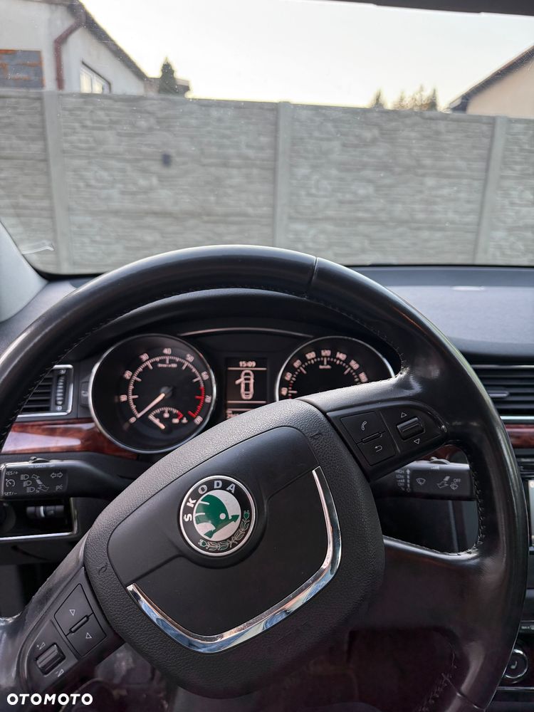 Skoda Superb 2.0 TSI Elegance DSG - 9