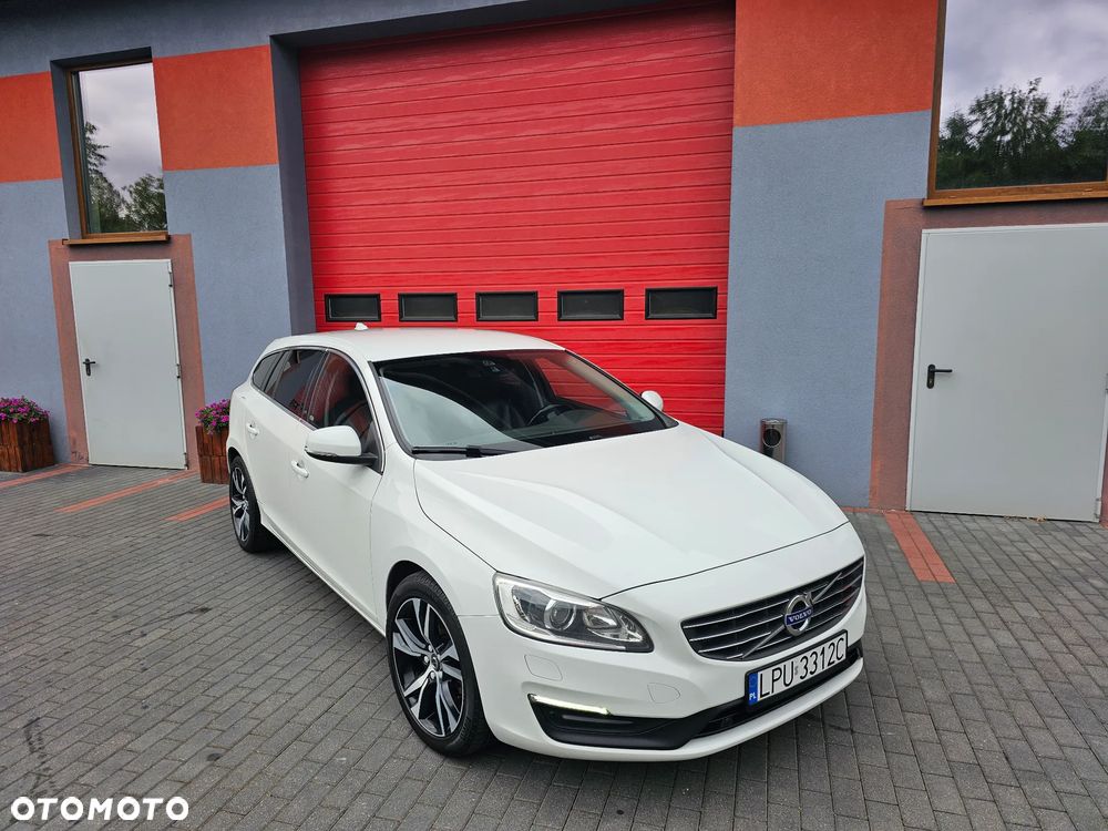 Volvo V60 D2 Drive-E Momentum - 13