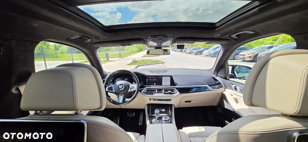BMW X5 M50i - 13