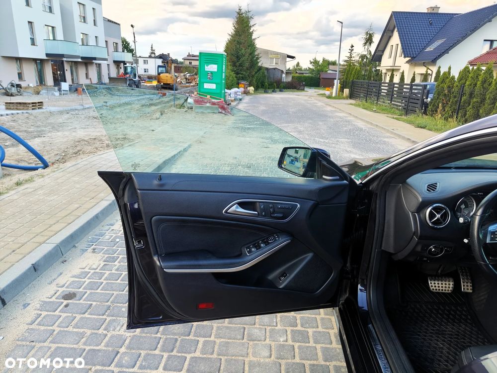 Mercedes-Benz CLA 200 7G-DCT Edition 1 - 14